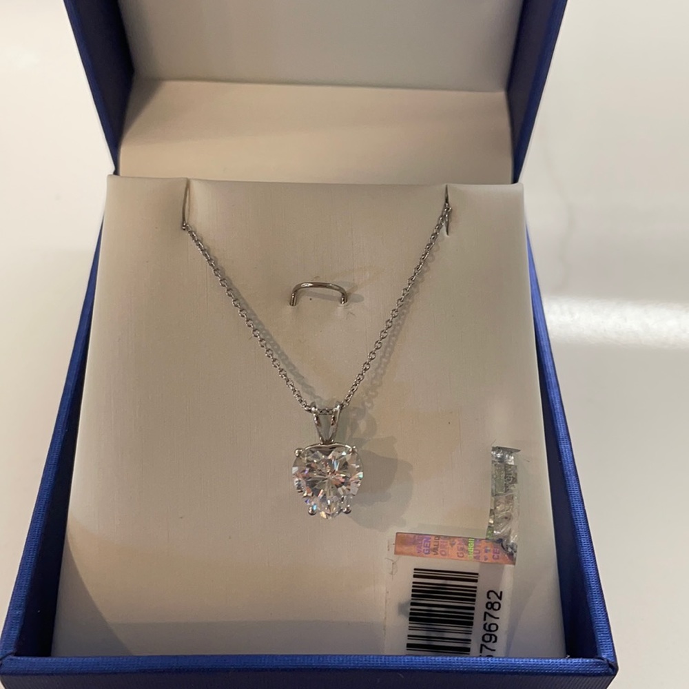 Diamon heart necklace. Brand new never worn with tags!